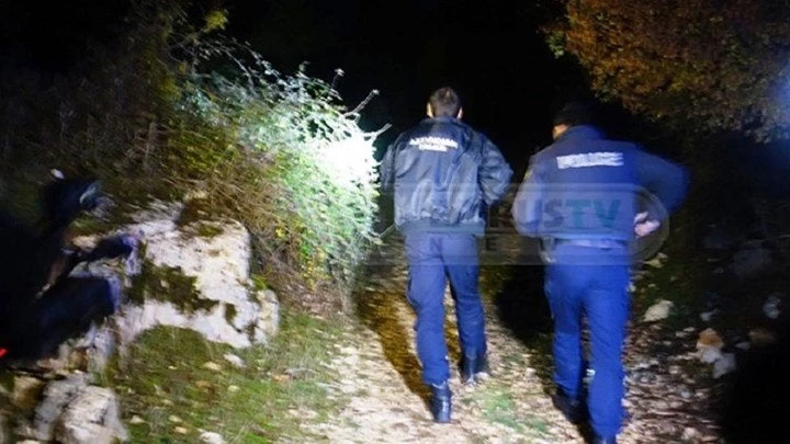 Αστυνομικοί «σαρώνουν» τη Βήσσανη μετά τη φονική συμπλοκή με κακοποιούς (βίντεο)